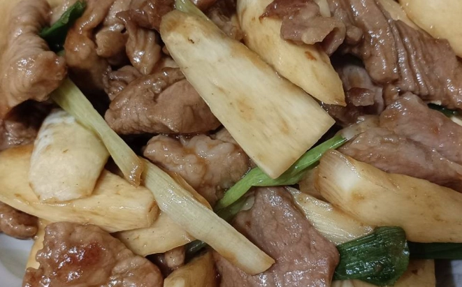 家常美味與餐廳秘訣：五花肉炒筍零失敗指南