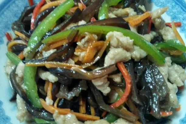 木耳炒肉絲食譜