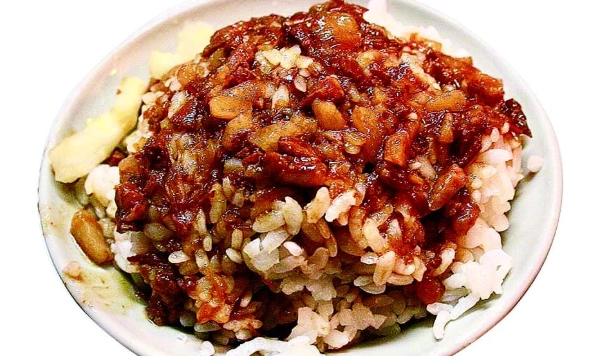 滷肉飯歷史全解析：從古早味到國民美食的演變之路