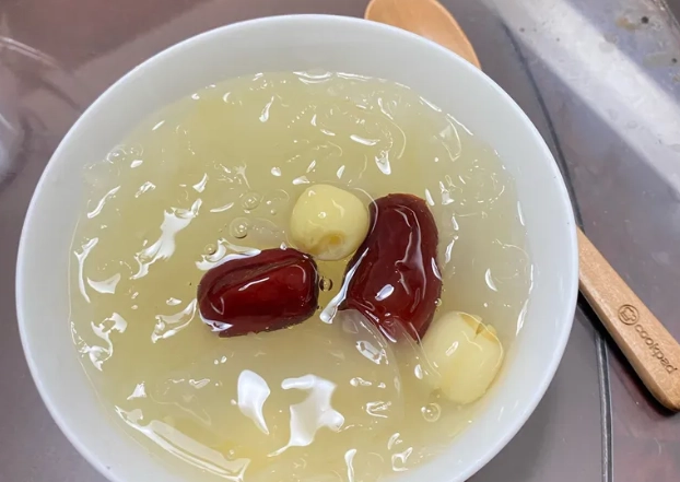 白木耳紅棗湯做法全攻略：專家教你燉出膠質湯品