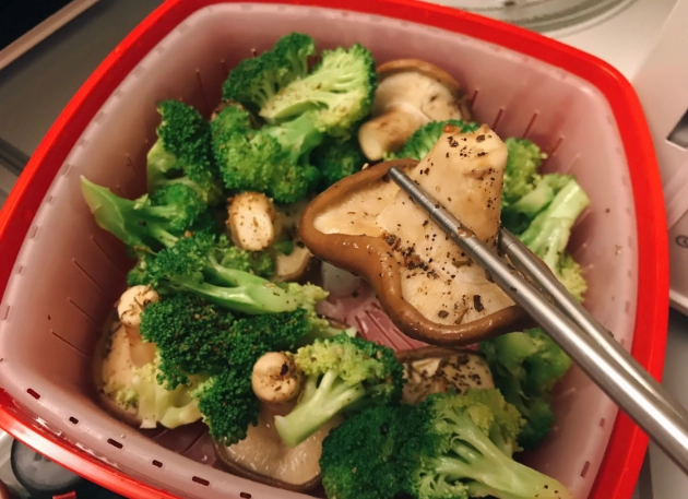 微波料理祕訣大公開：快速健康美味一鍵搞定