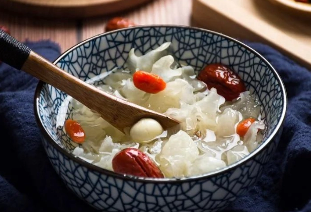 白木耳料理全攻略：從養顏甜品到家常鹹食，一次學會