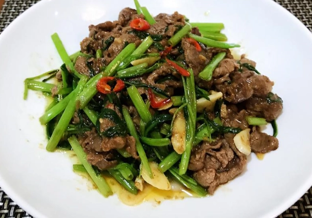 沙茶牛肉空心菜 餐廳