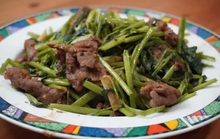 沙茶牛肉空心菜食譜與餐廳推薦：在家做與外食的終極指南