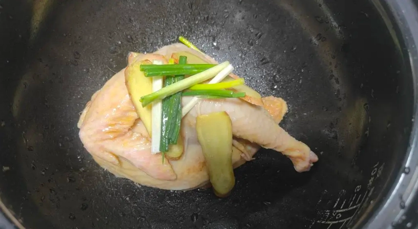 鹽焗雞做法焗爐全攻略：在家複製餐廳級皮脆肉嫩秘訣