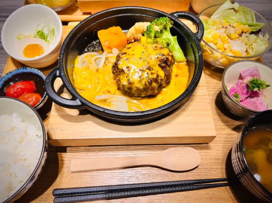 漢堡排定食全攻略：從點餐技巧到台北必訪餐廳推薦