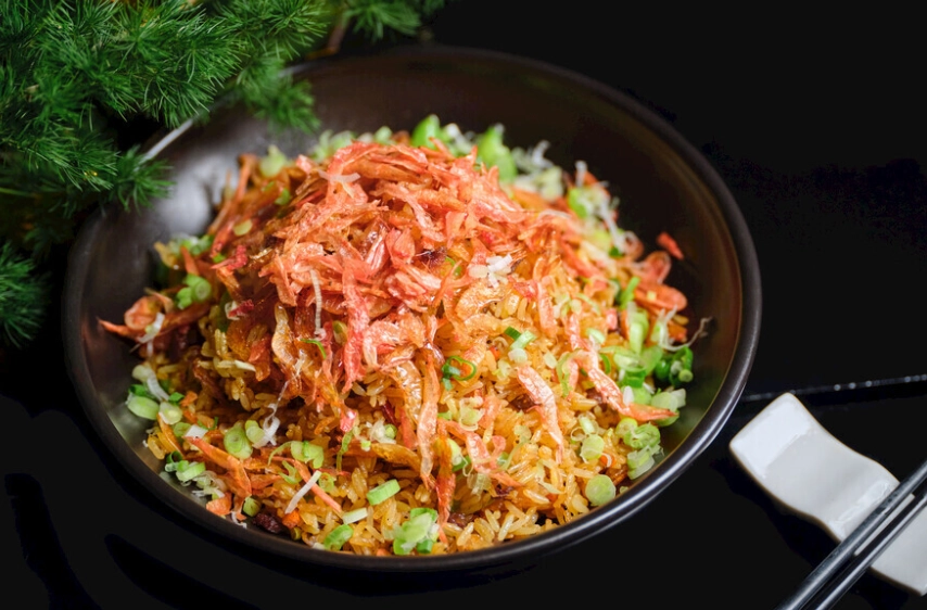 櫻花蝦蛋炒飯終極指南：從挑蝦秘訣到必訪名店