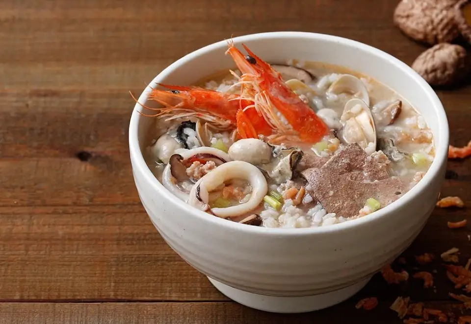 芋頭海鮮粥 做法