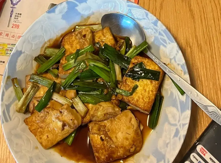 詹姆士 蔥燒豆腐