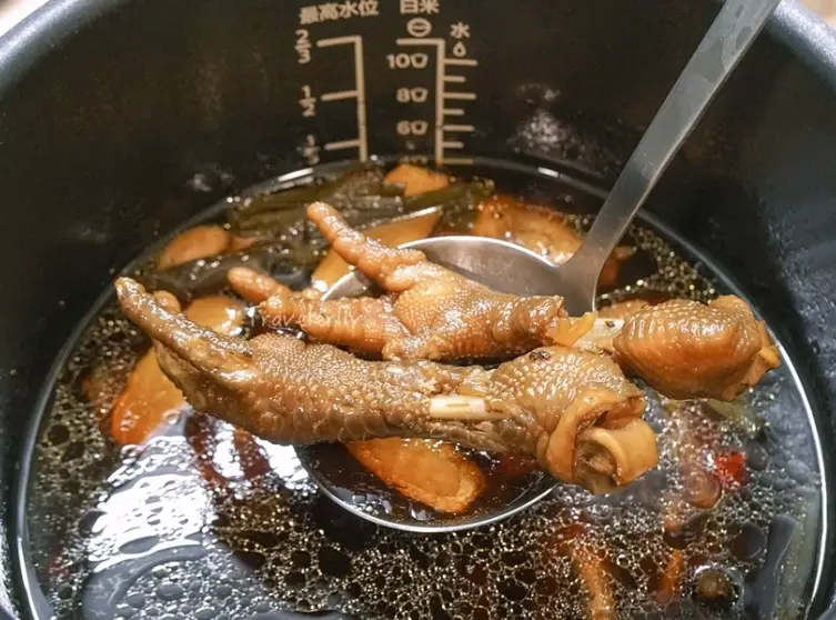 電鍋滷雞腳