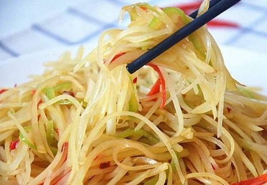蒜蓉炒土豆絲做法 蒜蓉炒土豆絲做法