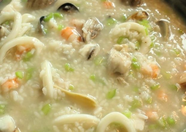 生米煮海鲜粥做法