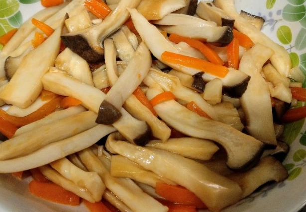 電鍋滷肉杏鮑菇食譜