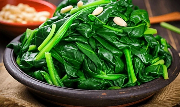 菠菜豆腐一起吃