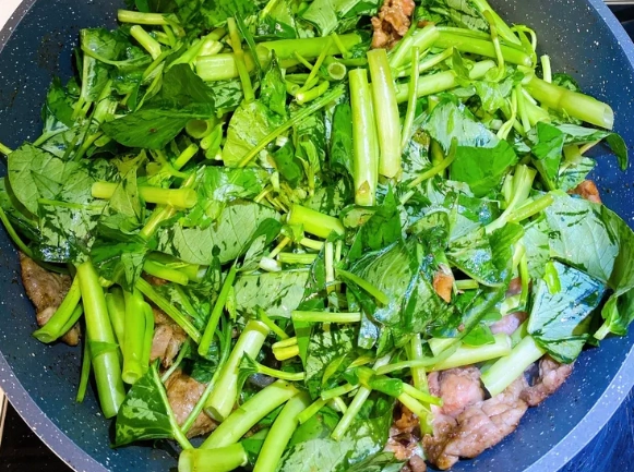 沙茶空心菜炒豬肉做法