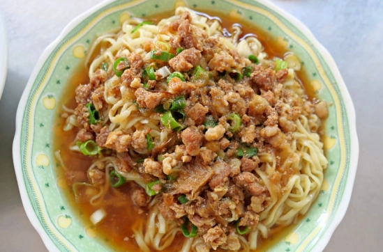 肉燥乾麵卡路里