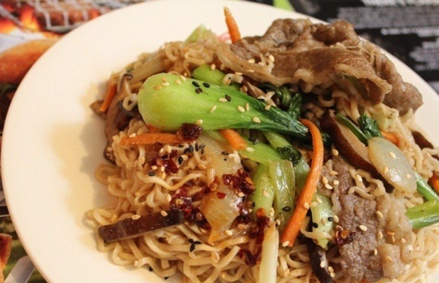 台灣炒泡麵餐廳