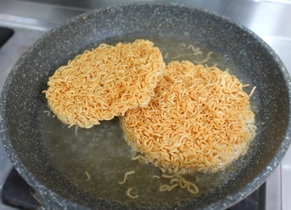 炒泡麵做法