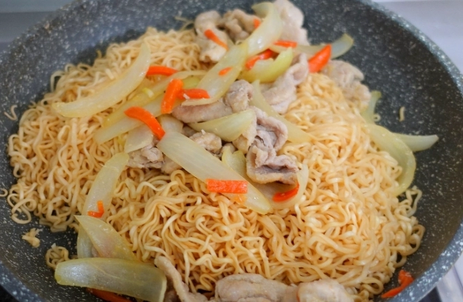 炒泡麵食譜