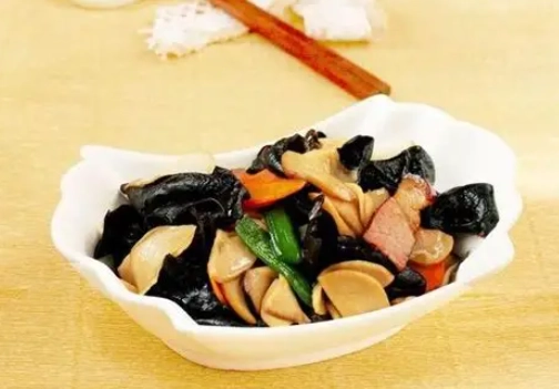 木耳炒杏鮑菇做法